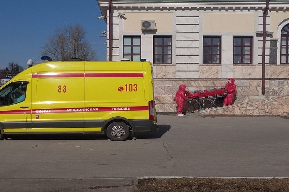 Пассажира поезда эвакуировали с подозрением на коронавирус