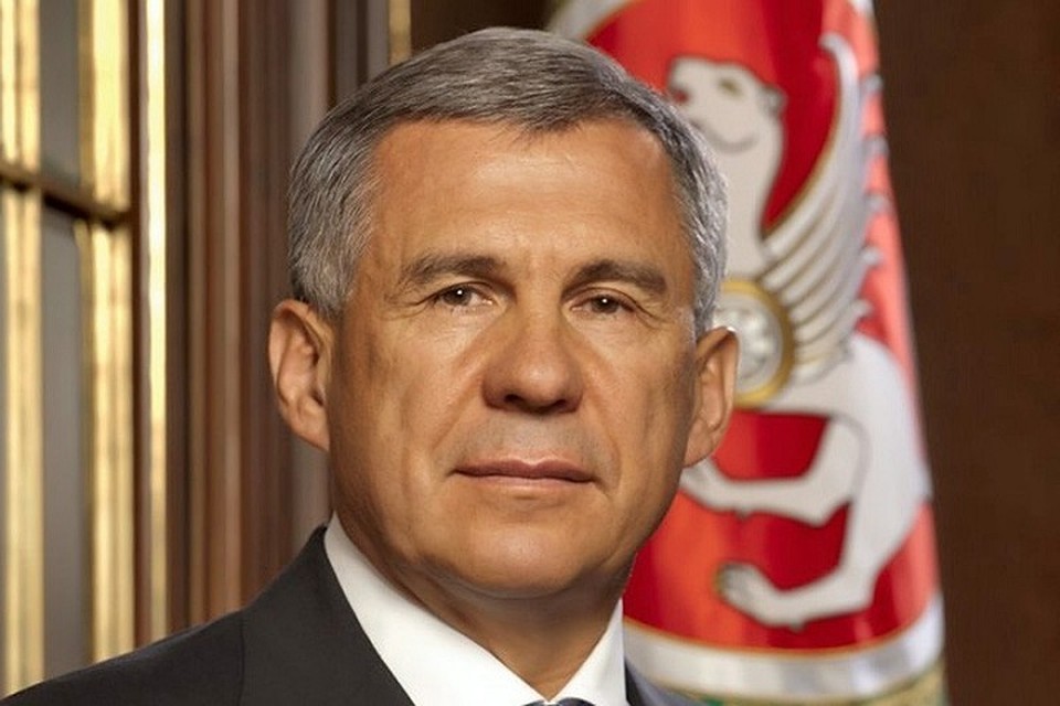 Рустам Минниханов проверил работу колл-центра