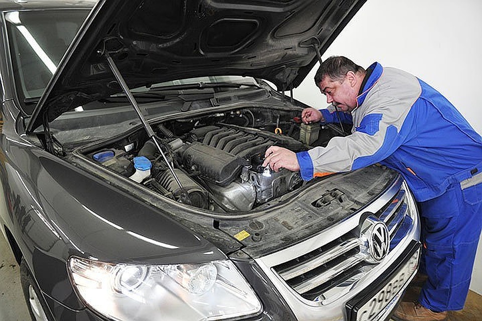 Больше всего рабочих мест было в сфере продажи и ремонта авто