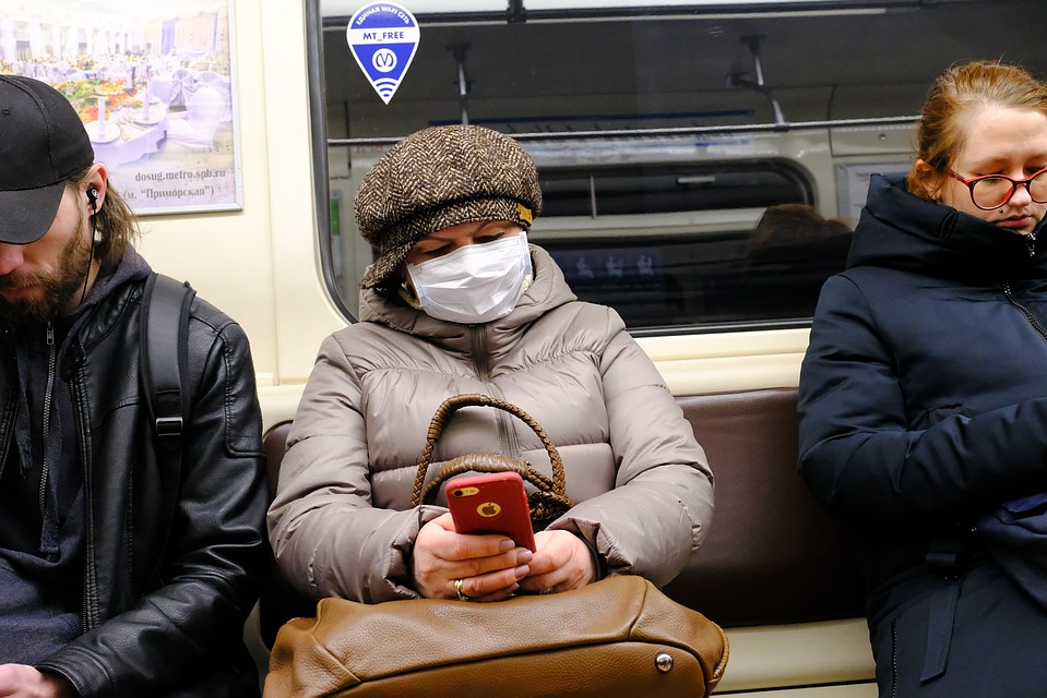 В метрополитене Санкт-Петербурга показали, как дезинфицируют вагоны