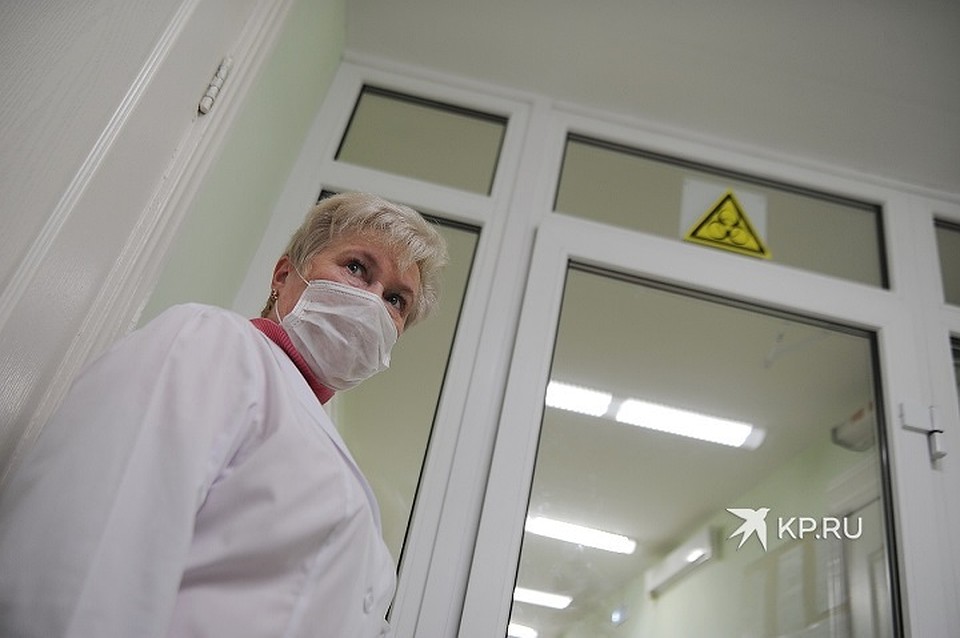 Оперштаб опроверг информацию о том, что медики ходят к свердловчанам с полицией