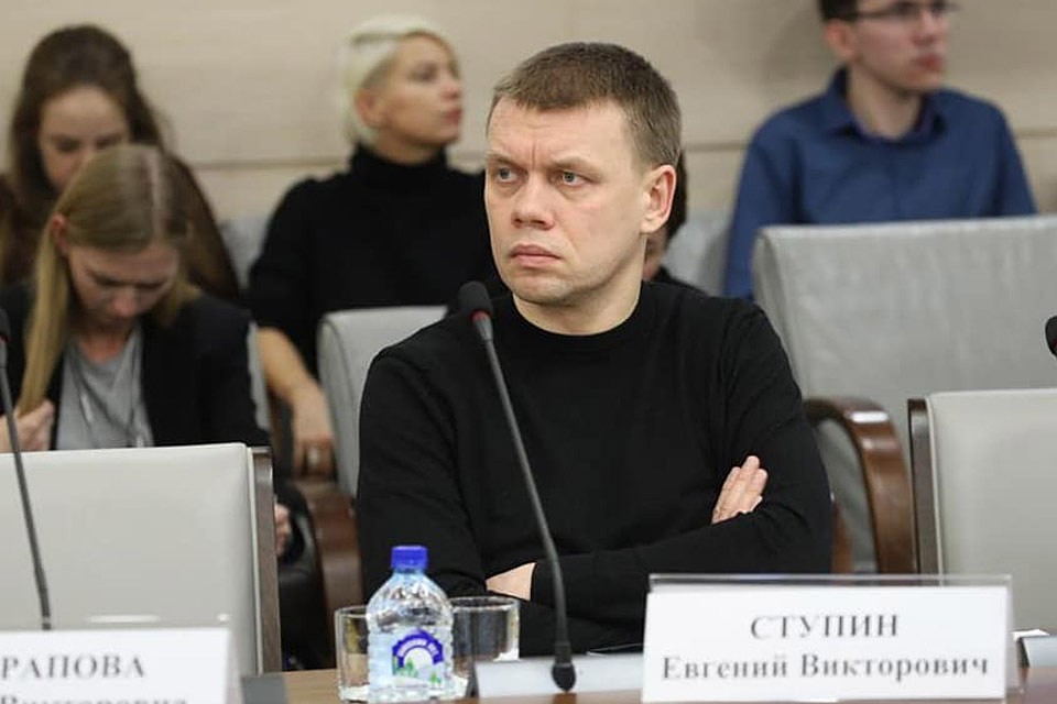 История депутата Мосгордумы Евгения Ступина в чем-то удивительна.