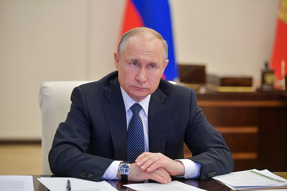 Президент РФ Владимир Путин в Ново-Огарево во время совещания с экспертами по вопросам развития ситуации с коронавирусной инфекцией и мерам по ее профилактике. Фото: Алексей Дружинин/пресс-служба президента РФ/ТАСС