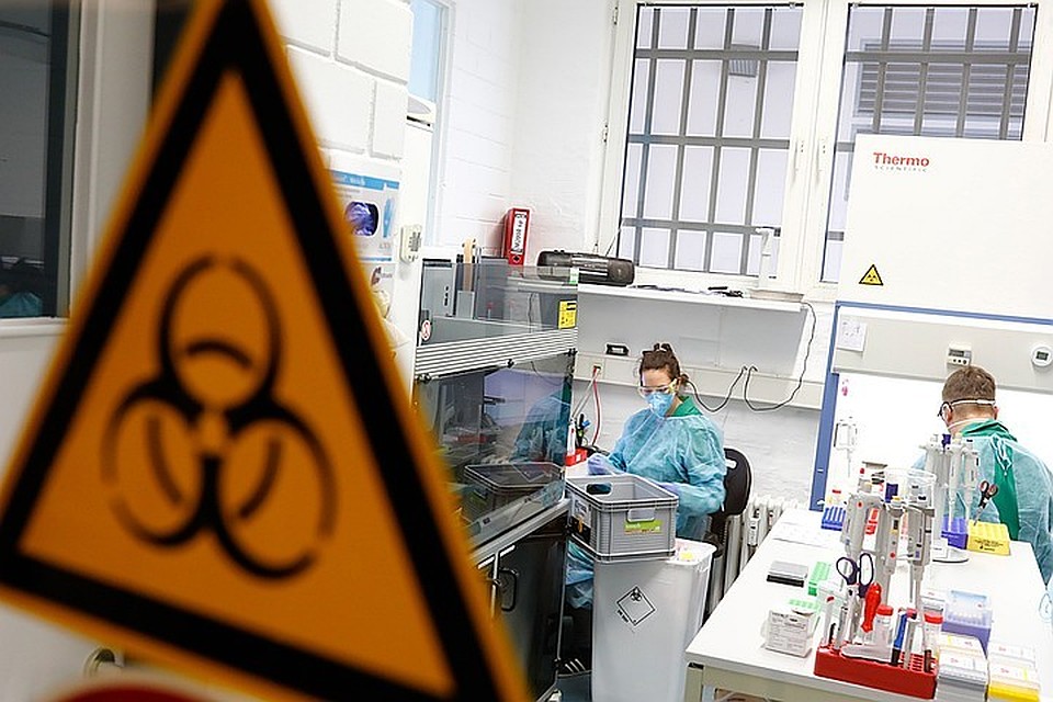 Число умерших из-за коронавируса в США во вторник, 7 апреля, достигло рекордных 1942 человек за одни сутки