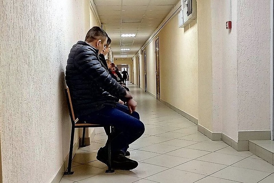 Бывший полицейский утверждал, что много лет дружил с цыганкой, и они периодически "выручали" друг друга деньгами