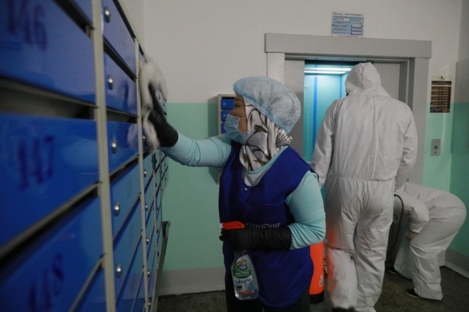 Число инфицированных коронавирусом в России за сутки возросло на 9263 человека