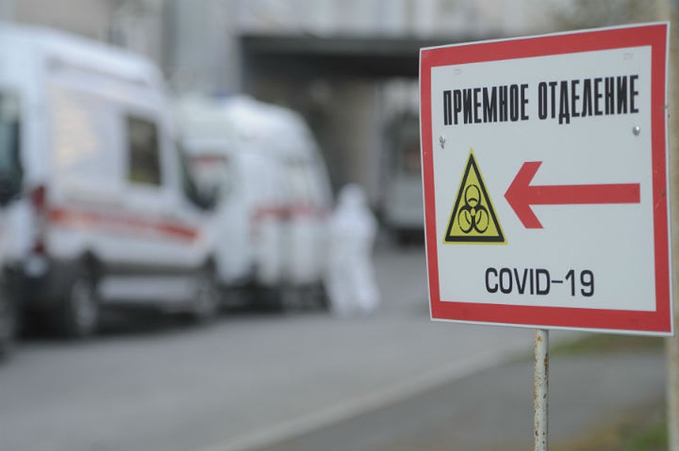 Заведующую столовой УГМУ госпитализировали с подтвержденным коронавирусом