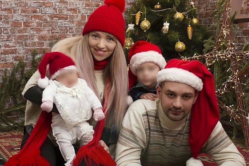 Новый год молодая семья встретила еще дома, а потом фактически осталась без крыши над головой.