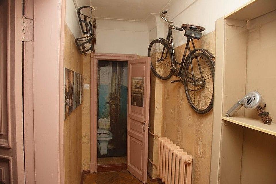 В коммунальной квартире и так жизнь не сахар, а во время самоизоляции она сложнее вдвойне.