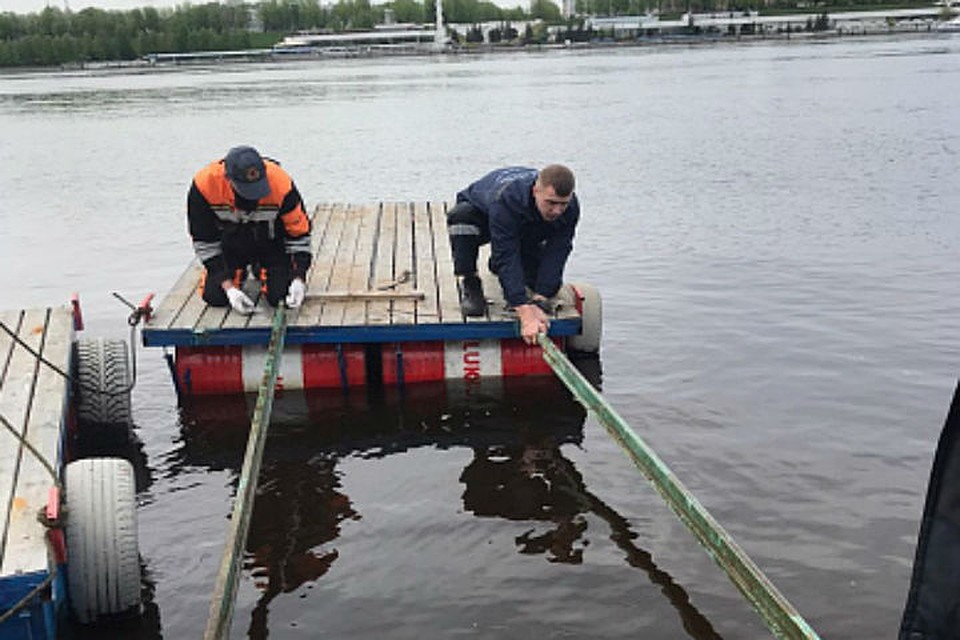 Установили причал для стоянки спасательных катеров