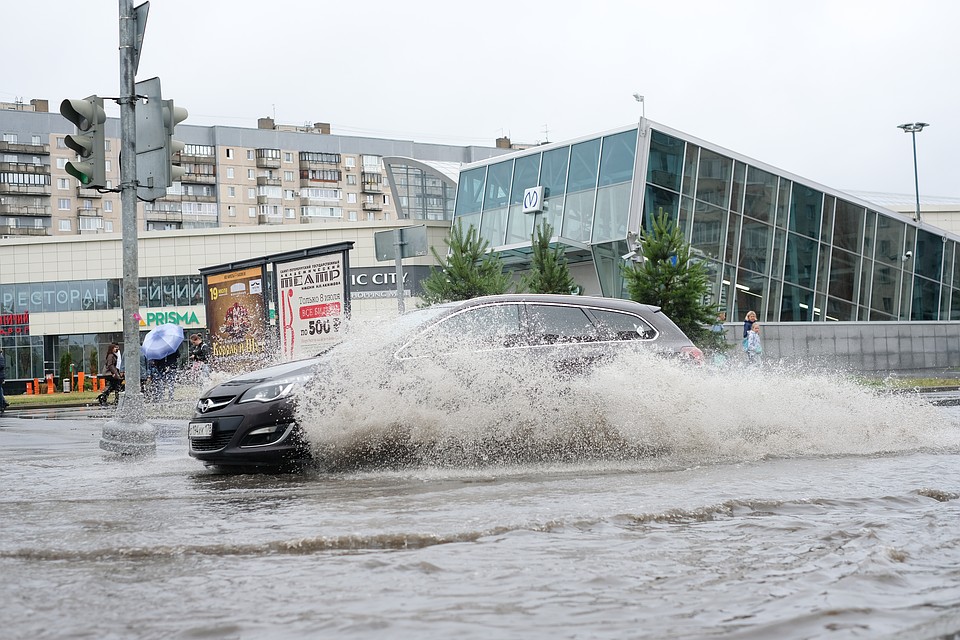 "Водоканал" уже начал готовиться к летним ливням.