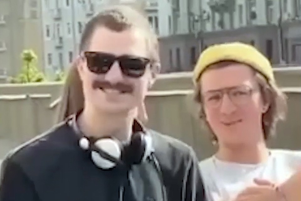Соседи пожаловались в полицию, еще и видео сняли из дома напротив