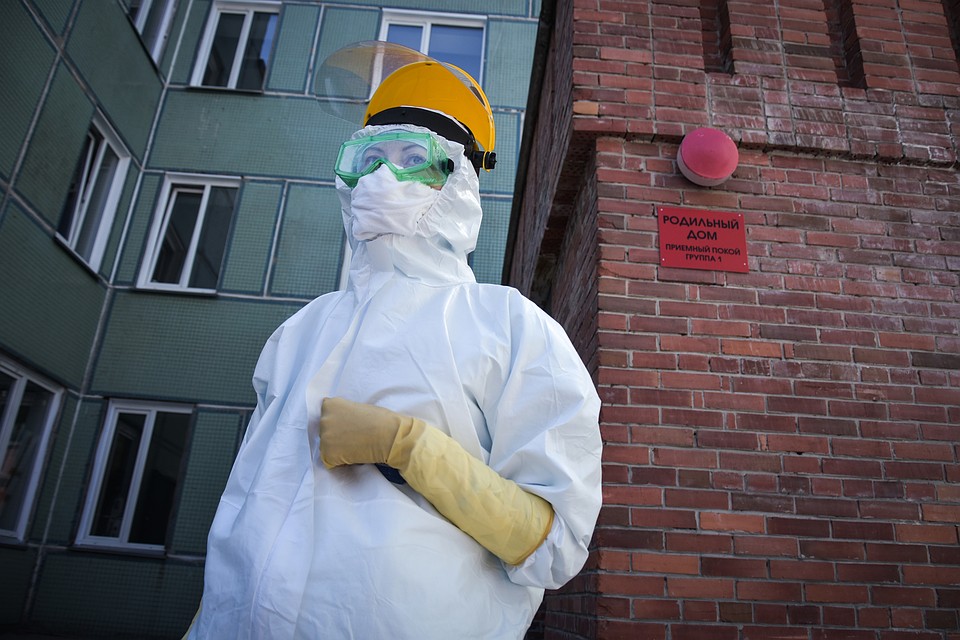 Врачи оказывают роженицам всю необходимую помощь.