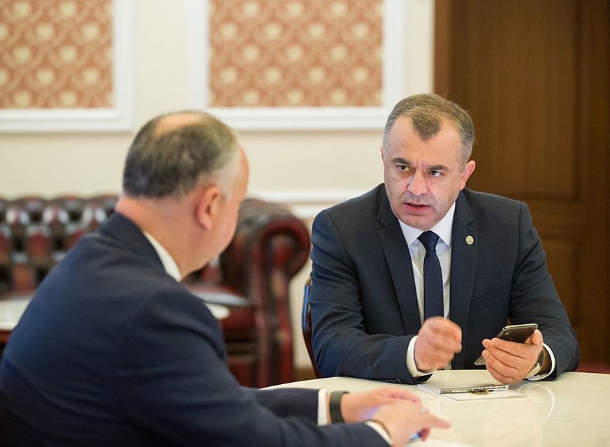 Премьер-министр Ион Кику провел совещание с президентом Игорем Додоном. Фото: пресс-служба президента РМ