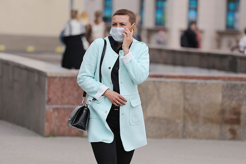 В Беларуси уже третий день прирост меньше 900 зараженных коронавирусом в сутки.