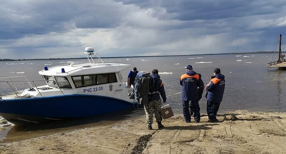 Спасатели покидают опасные участки, жители возвращаются.