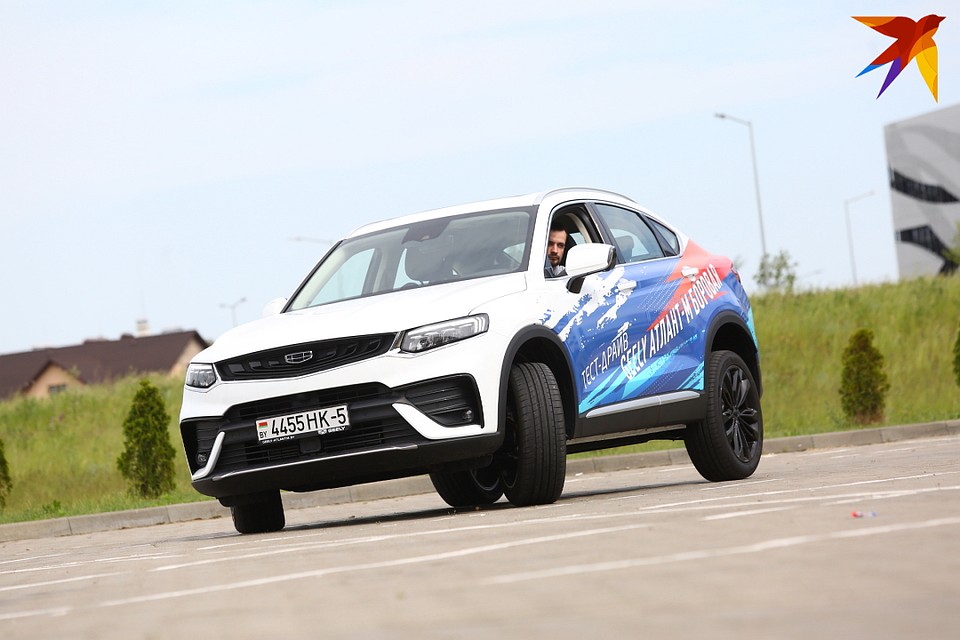 В Беларусь приехал новый Geely FY11: он похож на BMW X4, а стоить будет $30 000.