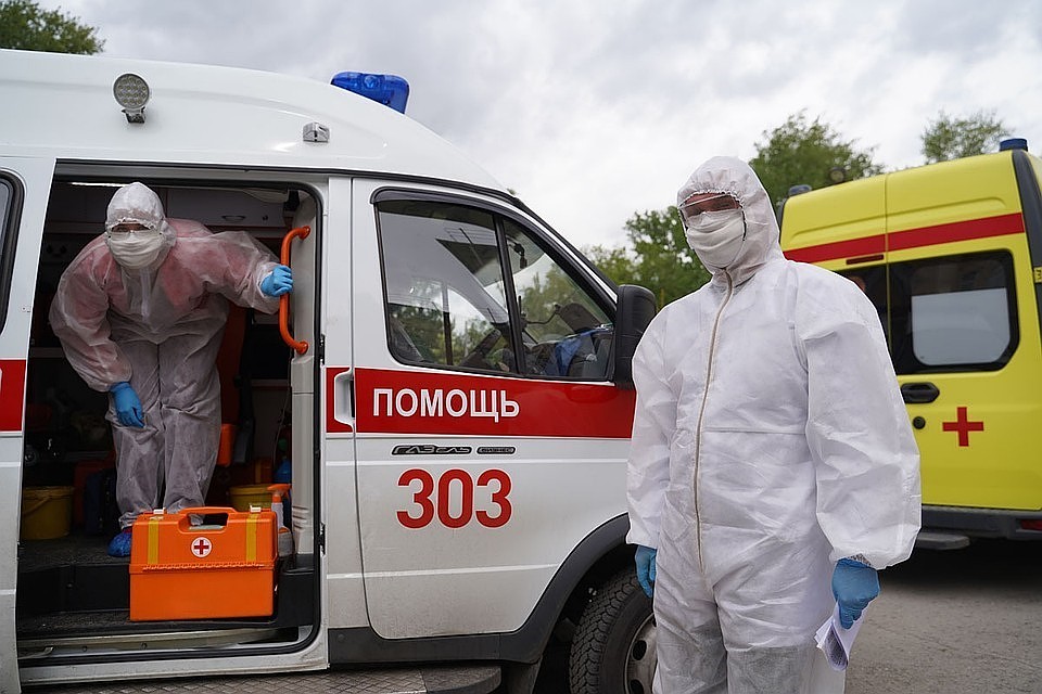 К несчастью, в ту ночь из –за погоды в больнице не было ни воды, ни света. Медикам пришлось подсвечивать операционный стол телефонами