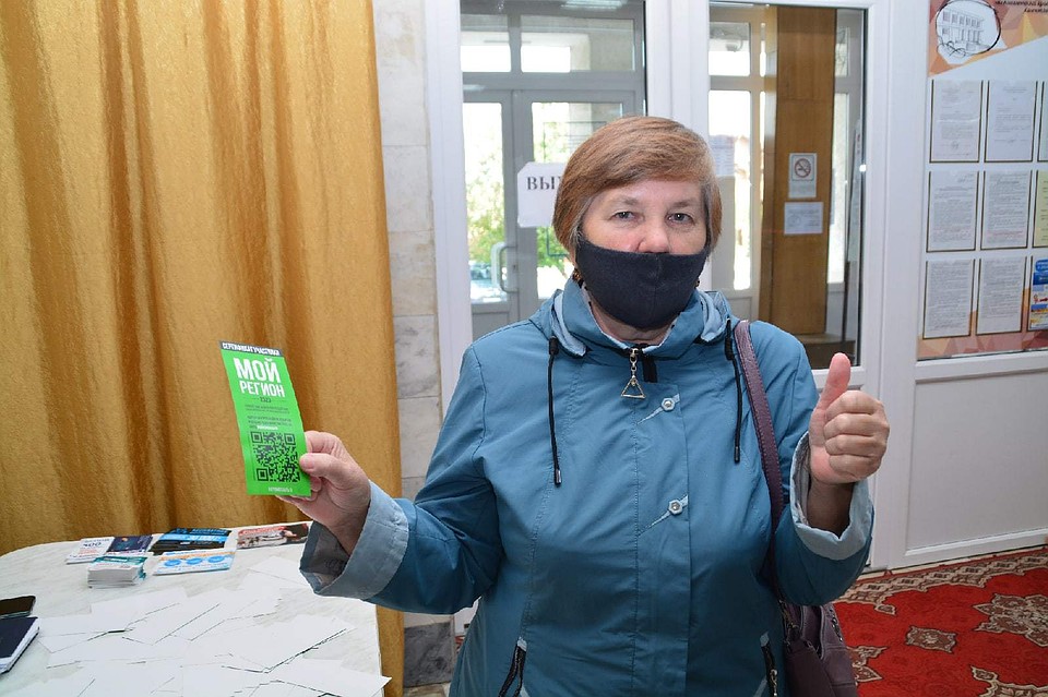 Обладательница последней из разыгранных машин в акции "Мой регион" Людмила Пономарева