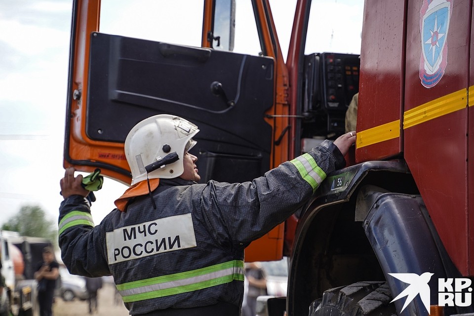 Пожарные около часа тушили частную баню
