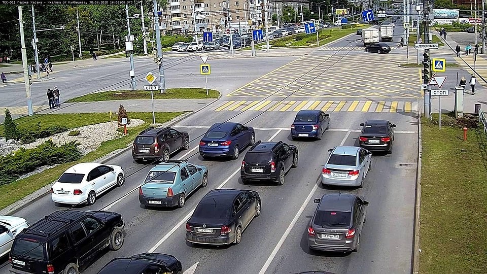В Перми такая разметка нанесена пока на двух перекрестках.
