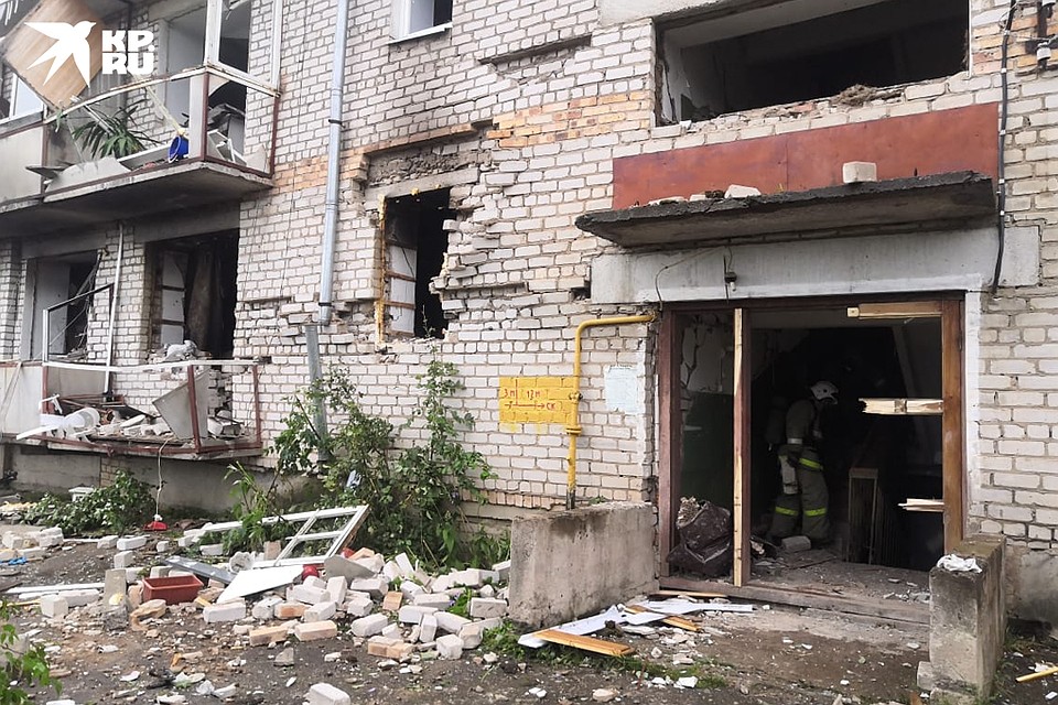 Перекрытие первого этажа обрушилось от взрыва. Фото: предоставлено очевидцем