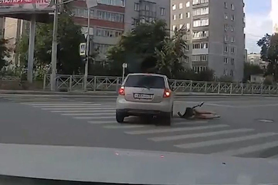 В соцсетях появилось видео ДТП в центре Новосибирске. Фото: "АСТ-54"