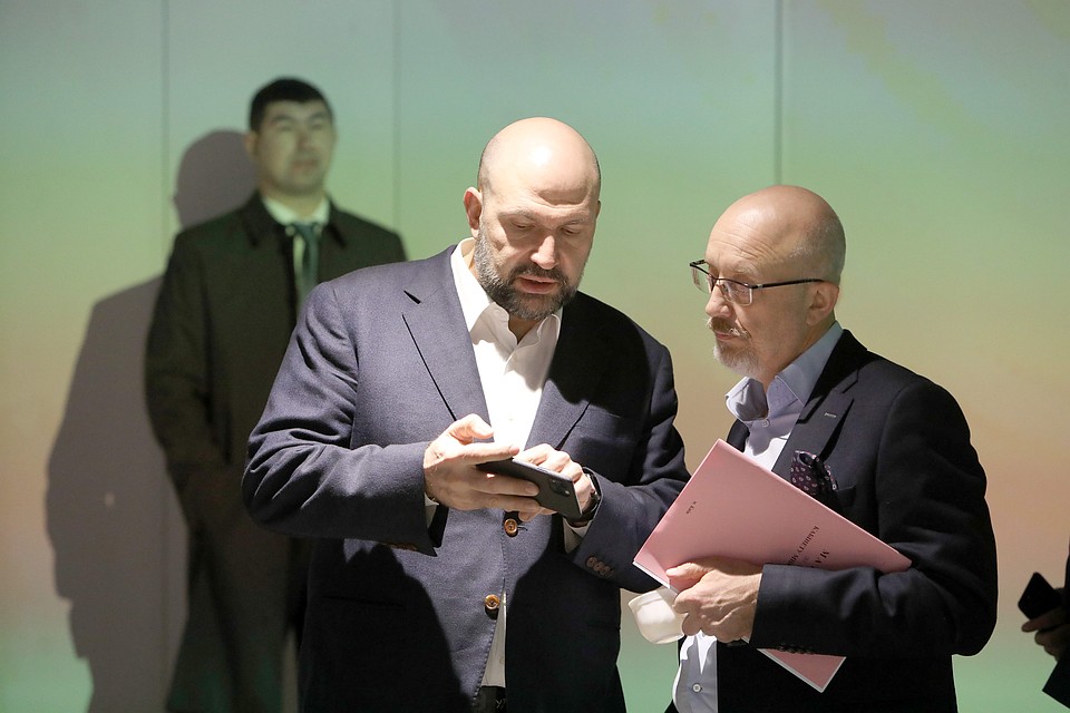 Вице-премьер Украины Резников заявил о желании Киева пригласить Лондон и Вашингтон к обсуждению ситуации в Донбассе