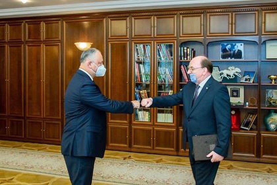 Президент Молдовы Игорь Додон провел встречу с послом Российской Федерации в Республике Молдова Олегом Васнецовым