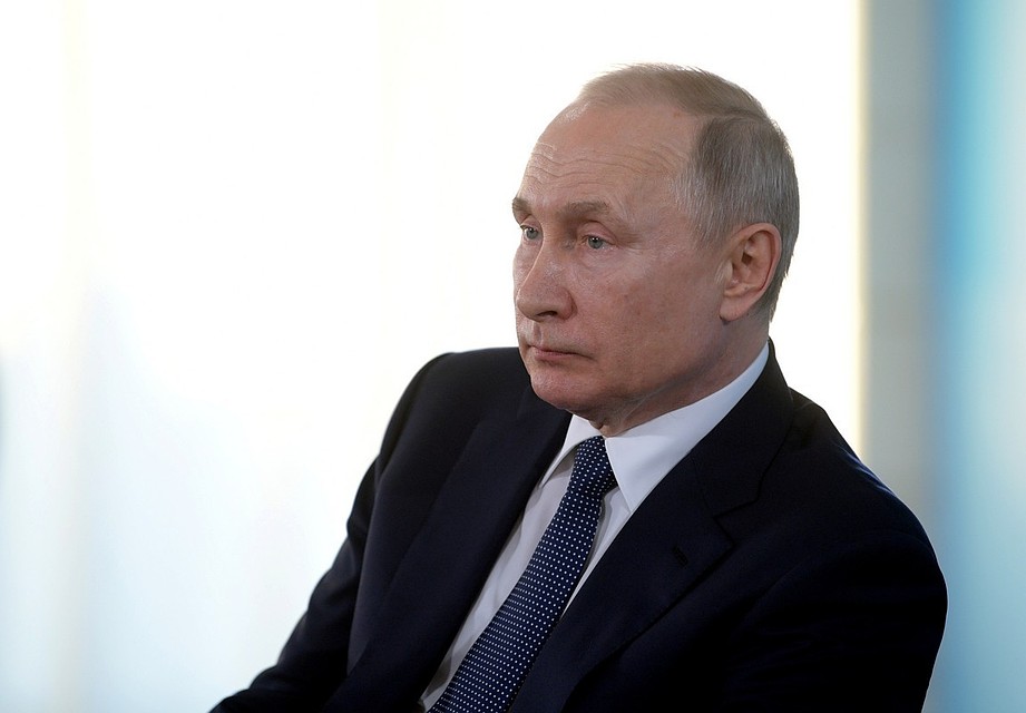 Путин пожелал выздоровления заразившемуся коронавирусом президенту Бразилии