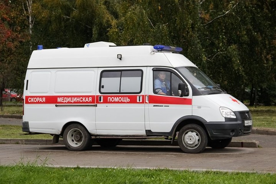 Неадекватную женщину все же передали медикам, а полиция возбудила уголовное дело.