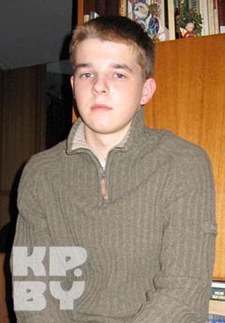 Мать Антона убили, когда ему было 15 лет.