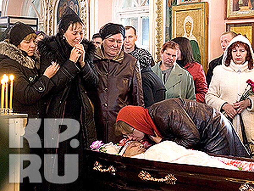 У родственников погибших шахтеров начали вымогать деньги