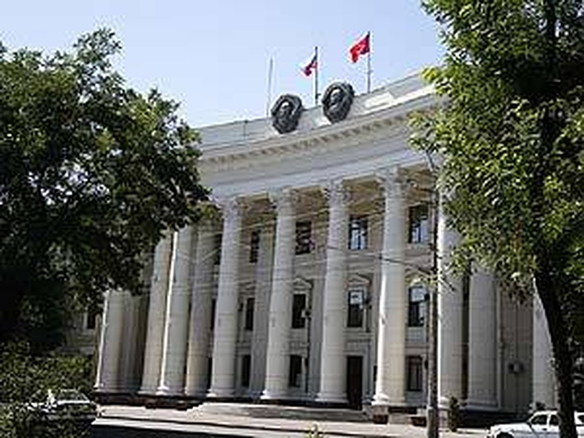 Депутаты написали обращения Путину и Медведеву.