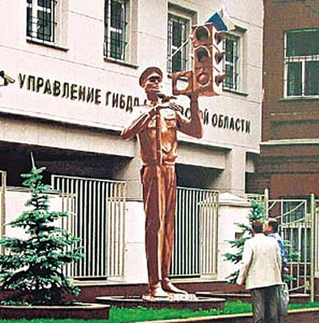 Это не памятник, а пока только макет.