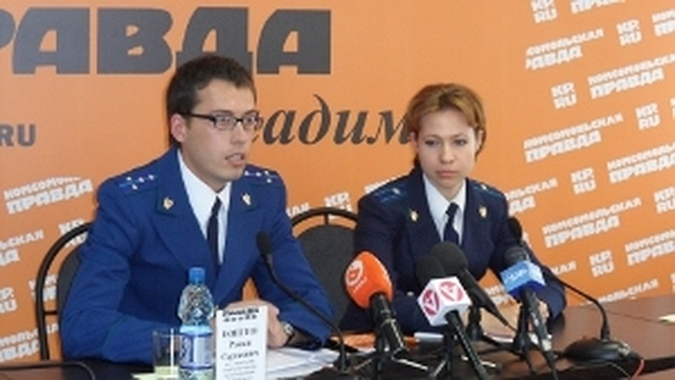 КОМОВ Роман