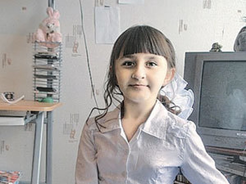 Две недели сотни горожан и полицейских искали Дашеньку, надеясь, что она жива