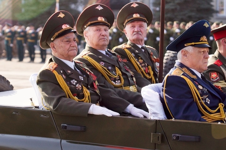 Ветеранам не дали пройти строем