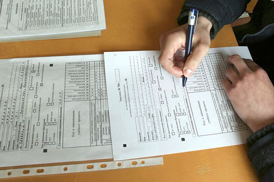 В этом году между ЦТ по математике и физике - всего два дня