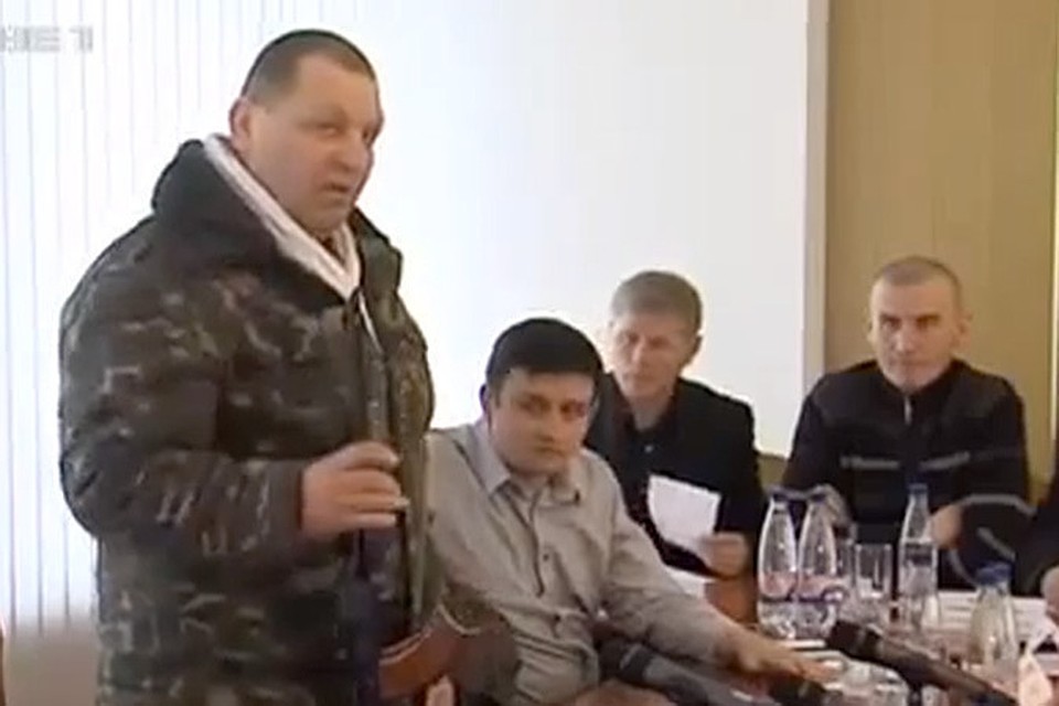 Сашко Билый знает один рычаг управления народным хозяйством - автомат.