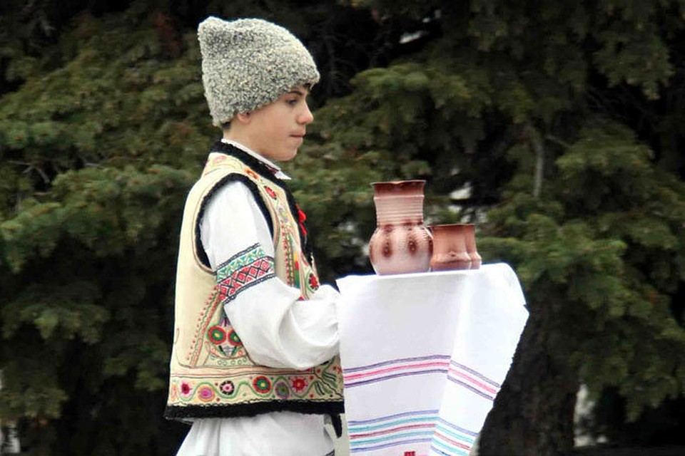 В рамках фестиваля состоится парад национального костюма.