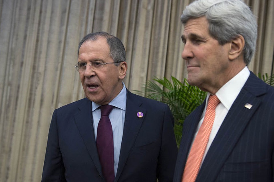 Госсекретарь США Джон Керри посоветовал главе МИД России Сергею Лаврову игнорировать слова Барака Обамы