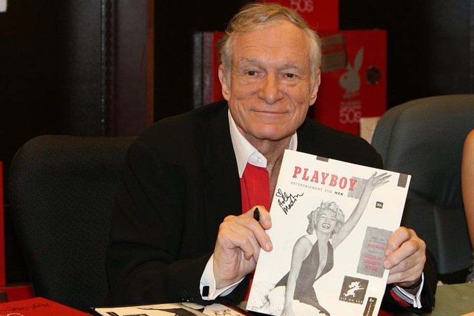 Основатель журнала Playboy Хью Хефнер намерен получить за свой особняк не менее 200 миллионов долларов