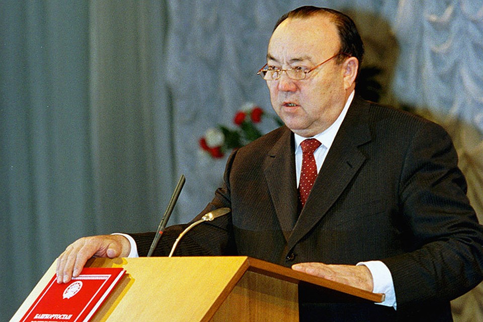29 декабря 2003 г. Муртаза Рахимов (на снимке) официально вступил сегодня в должность президента Республики Башкирия. Он принял присягу и поклялся на верность народу Башкирии и Конституции республики и РФ. Фото ИТАР-ТАСС / Виктор Воног