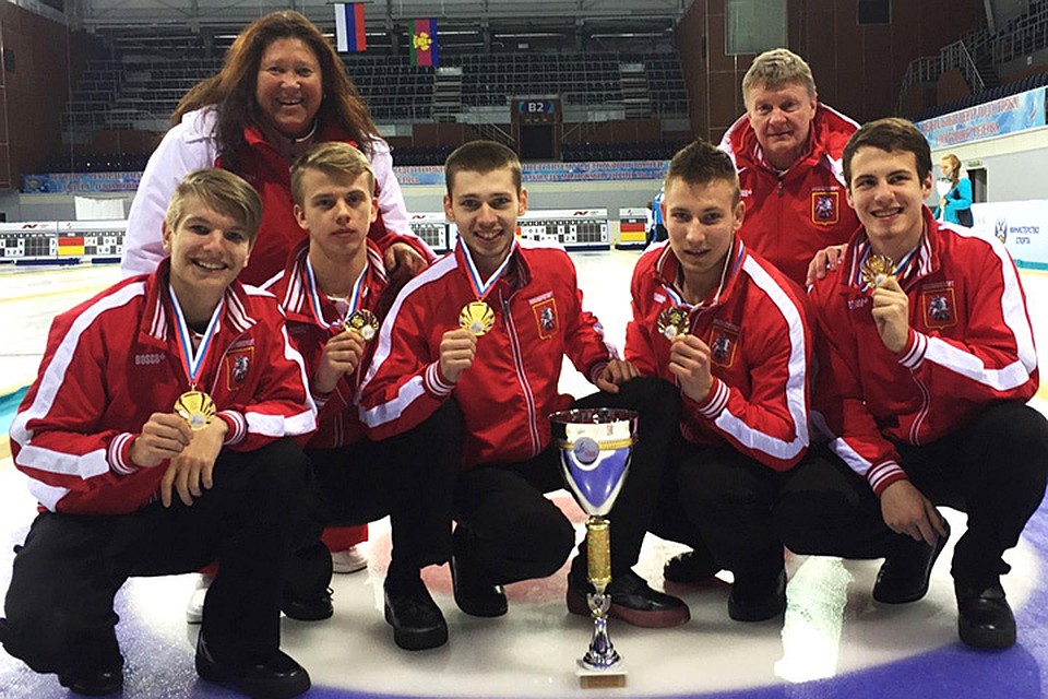 Сборная Москвы - чемпион Спартакиады молодежи-2016. Фото: curlingmoscow.ru