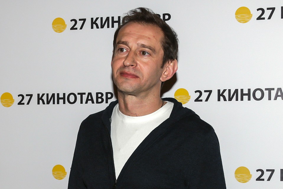 Приз за лучшую мужскую роль получил Константин Хабенский, исполнивший роль в фильме "Коллектор" Алексея Красовского. Фото: Артем Геодакян/ТАСС