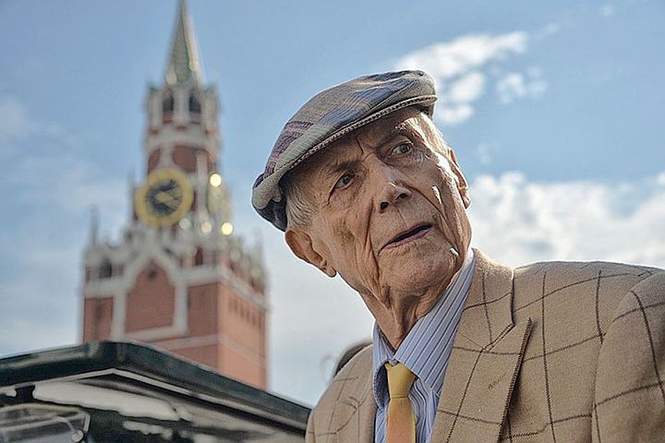 Евгений Евтушенко на Красной площади