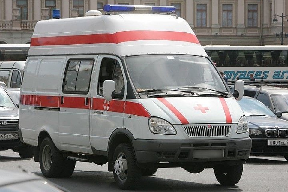 В детской больнице спасают школьницу, упавшую с башни "Красного треугольника"