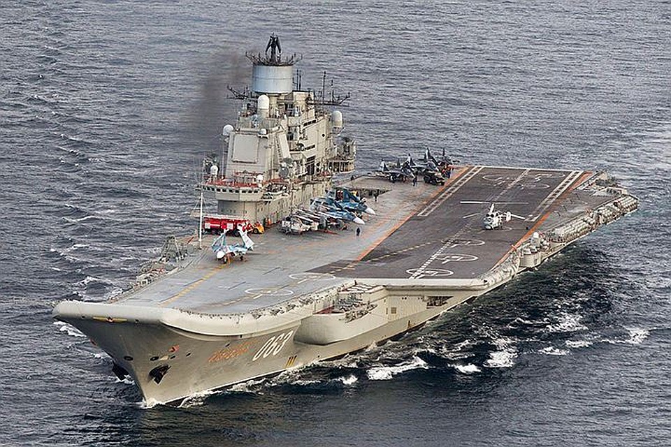 Российские истребители ВМФ наносят удары по террористам в Сирии