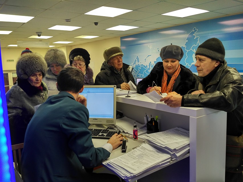 В налоговой приходится провести немало времени.